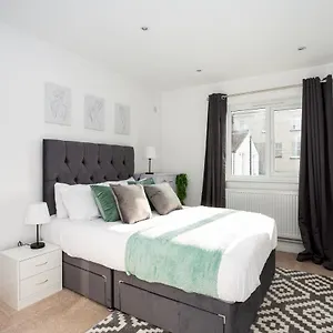 Hamlet Mews By Sorted Holiday home
