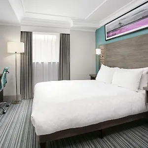 Leonardo Hotel