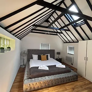 Westcliff-on-sea Coach House Holiday home